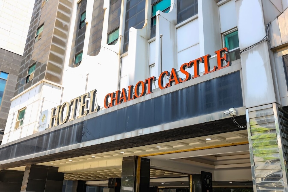 Charlot Castle Hotel 2/49