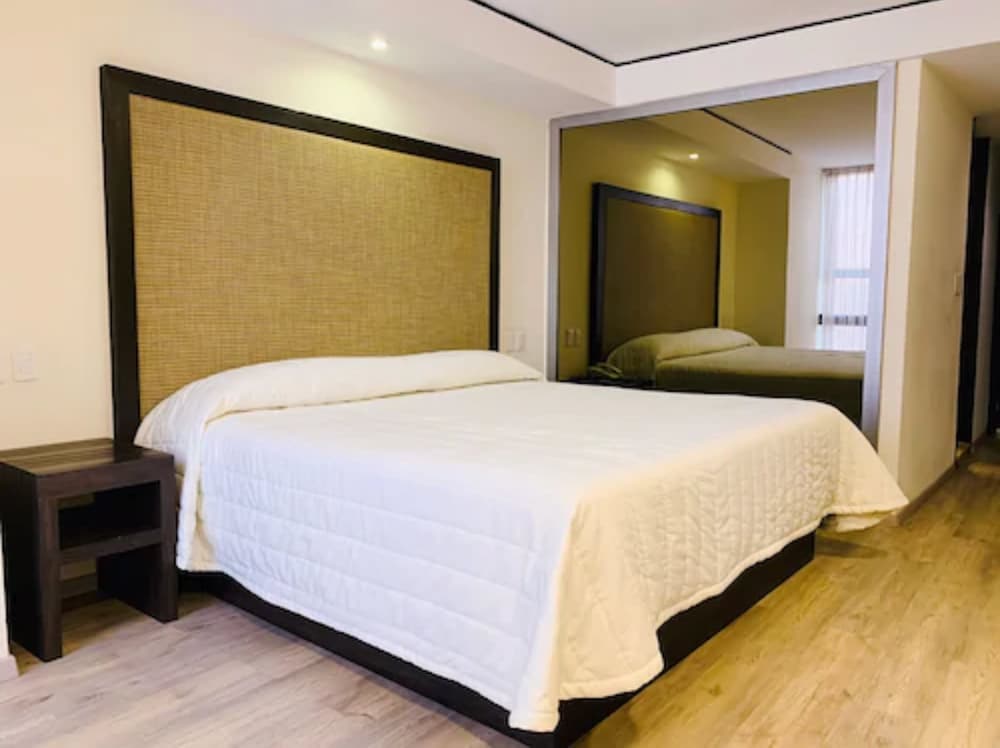 Hotel Lepanto 17/68