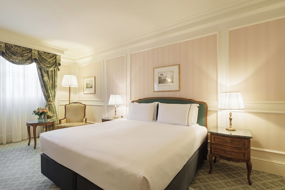 PREMIUM, DOUBLE OR TWIN BED