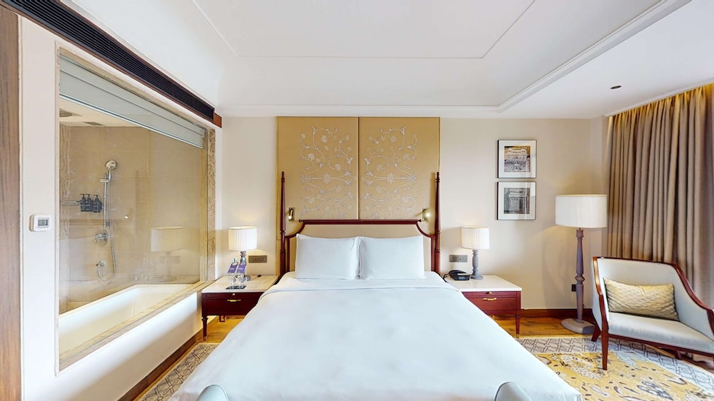 Radisson Collection Hotel & Spa, Riverfront Srinagar 13/50