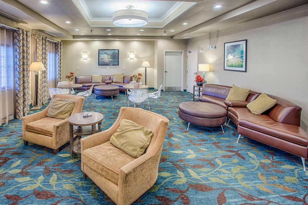 Candlewood Suites Fargo N Dakota State University 32/56