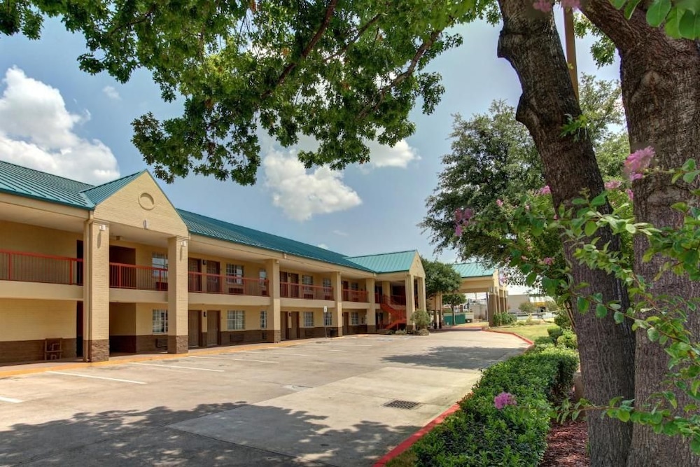 Motel6 Arlington, TX 9/58