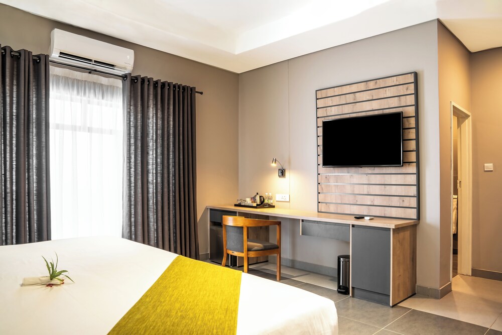 Kalahari Arms Hotel 27/69