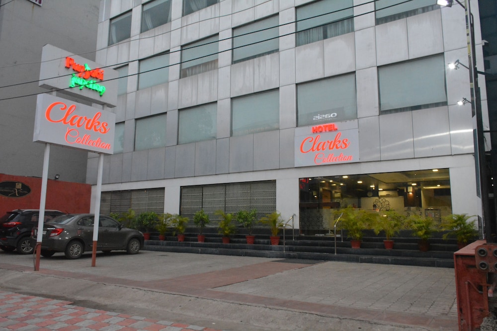 Hotel Clarks Collection Vadodara 47/50