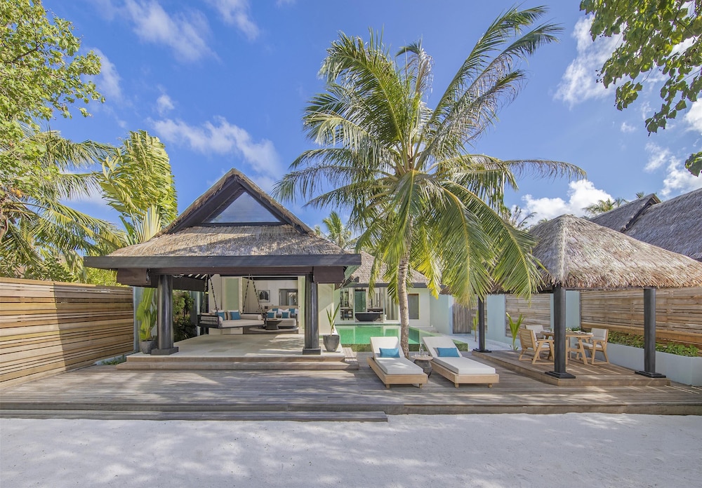 Naladhu Private Island Maldives 9/65