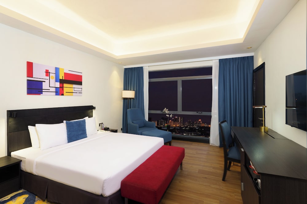Bespoke Hotel Puchong 20/50