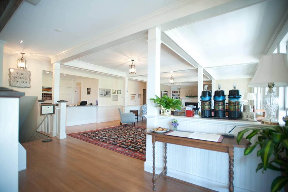 East Wind Inn 10/75