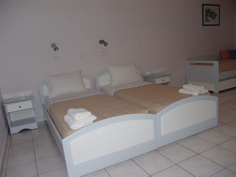 Irina Beach Hotel 28/68