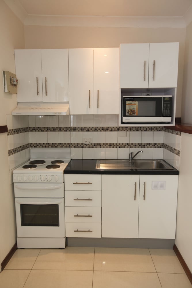 Across Country Motel And Serviced Apartments 21/35