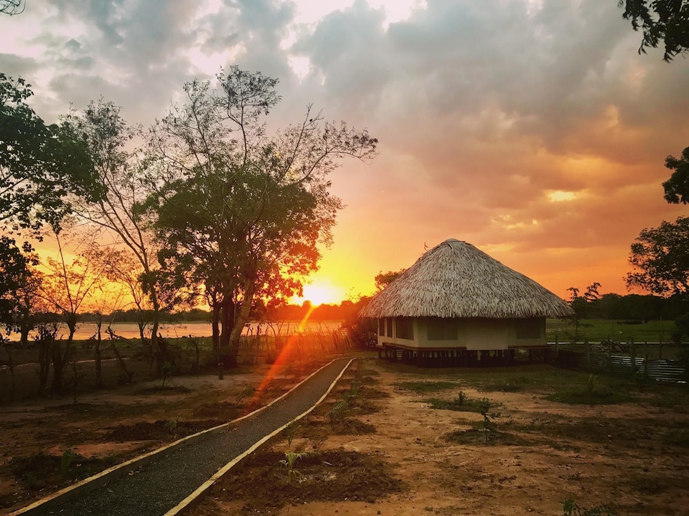 Yala Lake View Cabanas 19/28