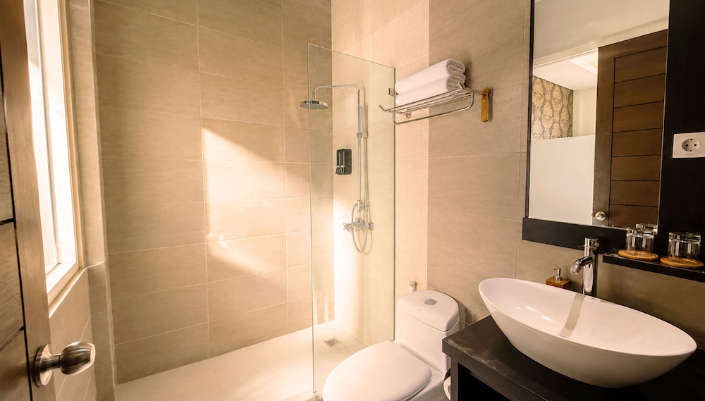 The Visala Boutique Suites Seminyak 38/41