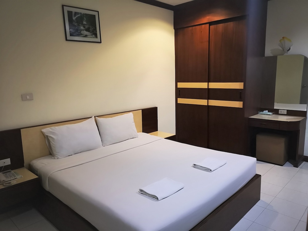 Sabai Hotel 13/50