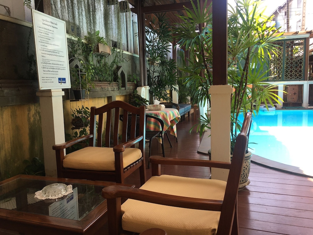 Sri-Pat Guesthouse 9/59