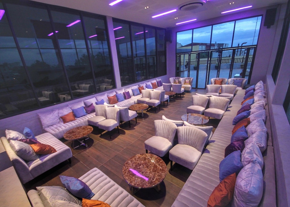 The Royal Mandaya Hotel 9/22