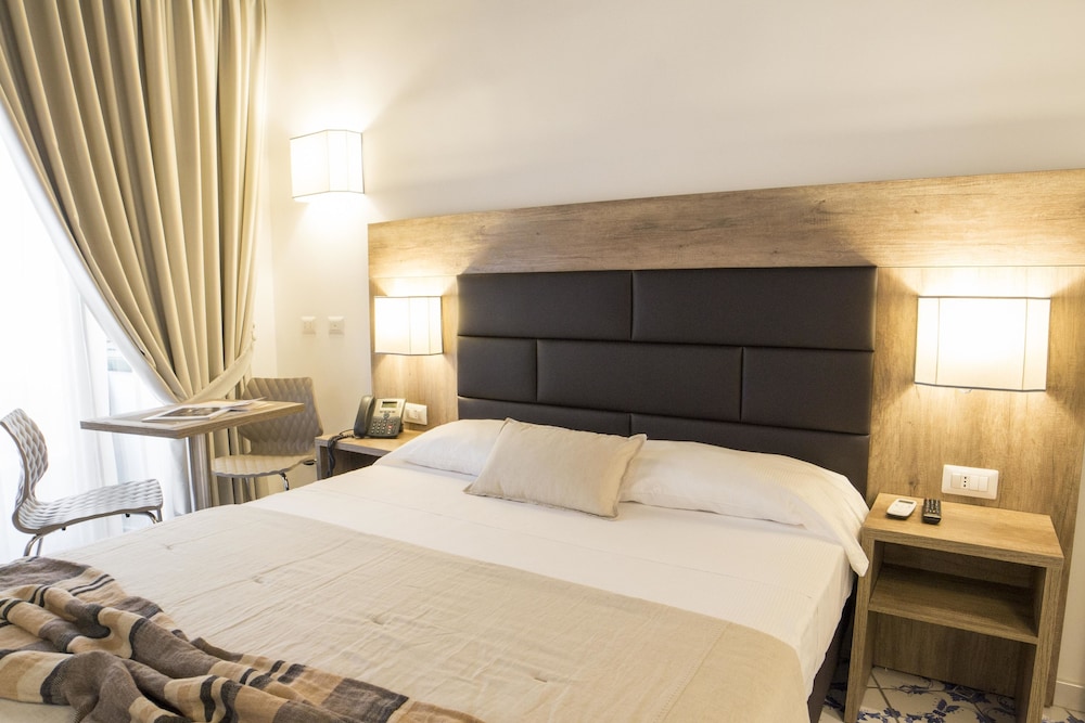 Morelli Suite 14/50