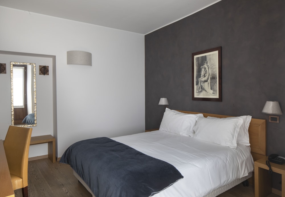 Hotel 99 Cannelle 6/22