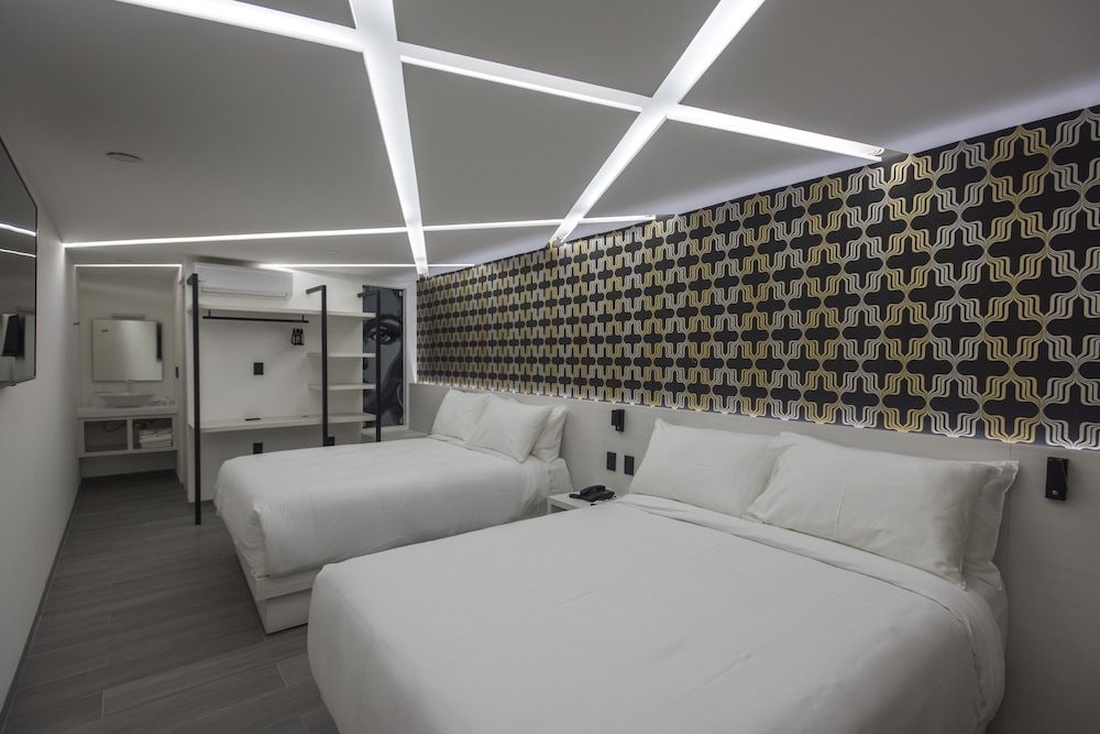 The Andy Hotel 23/64