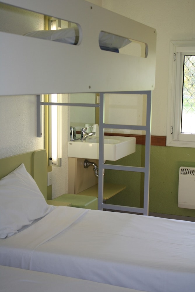 Ibis Budget Canberra 26/60