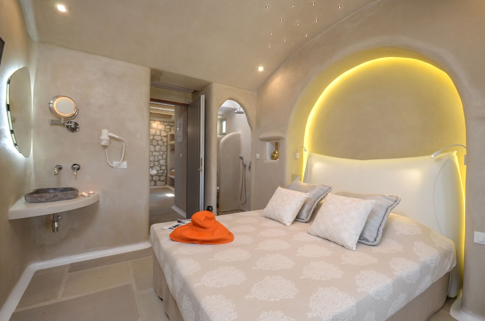 Naxos Euphoria Suites 16/69