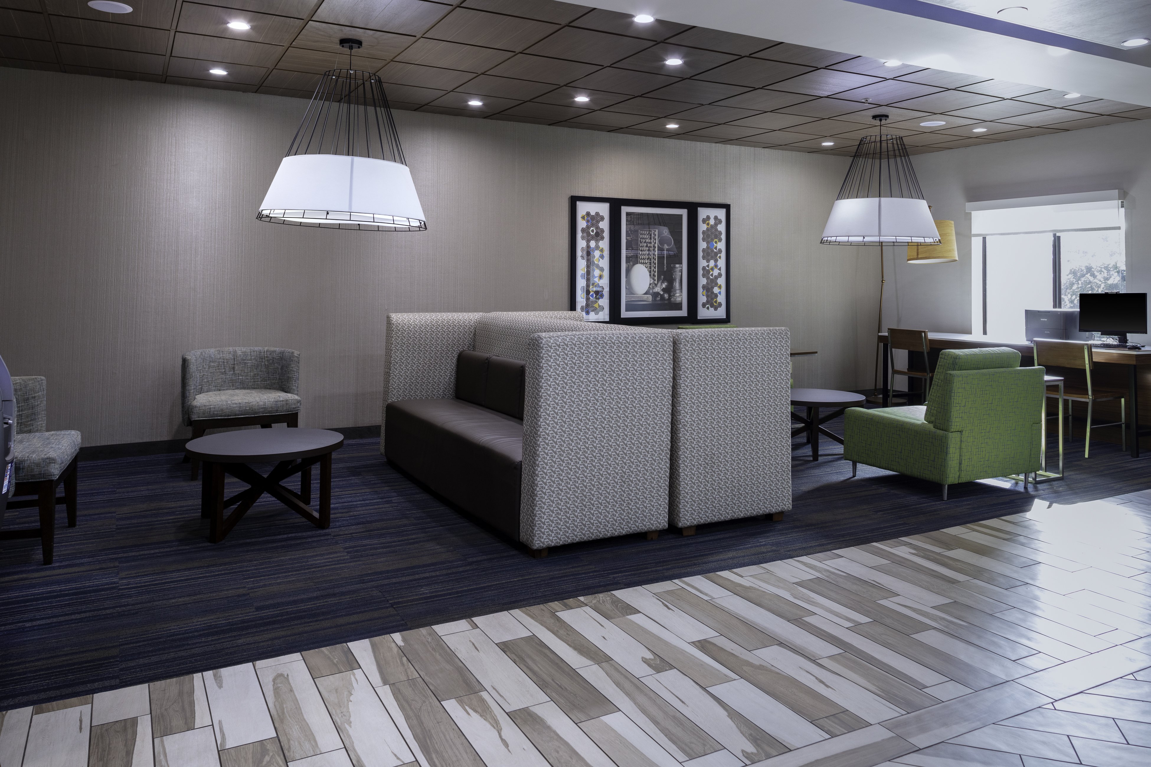 Holiday Inn Express Suites Roanoke Rapids Se 45/72