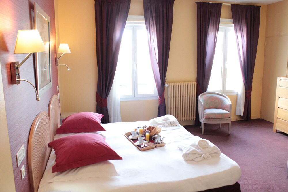 Grand Hotel de Courtoisville 34/73