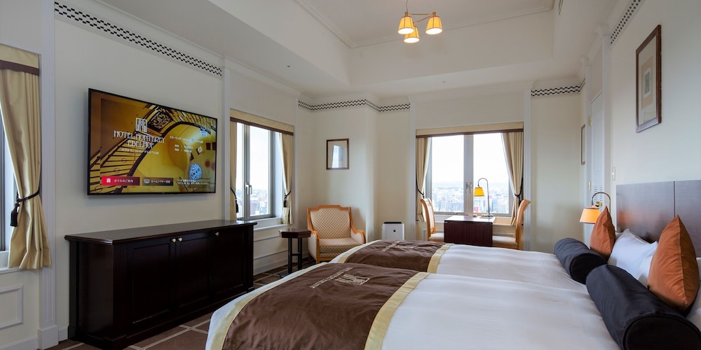 Luxury, Twin Beds, Tower View