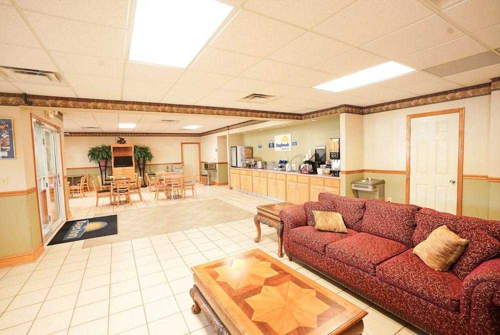 Days Inn By Wyndham Lake City I-75 18/27