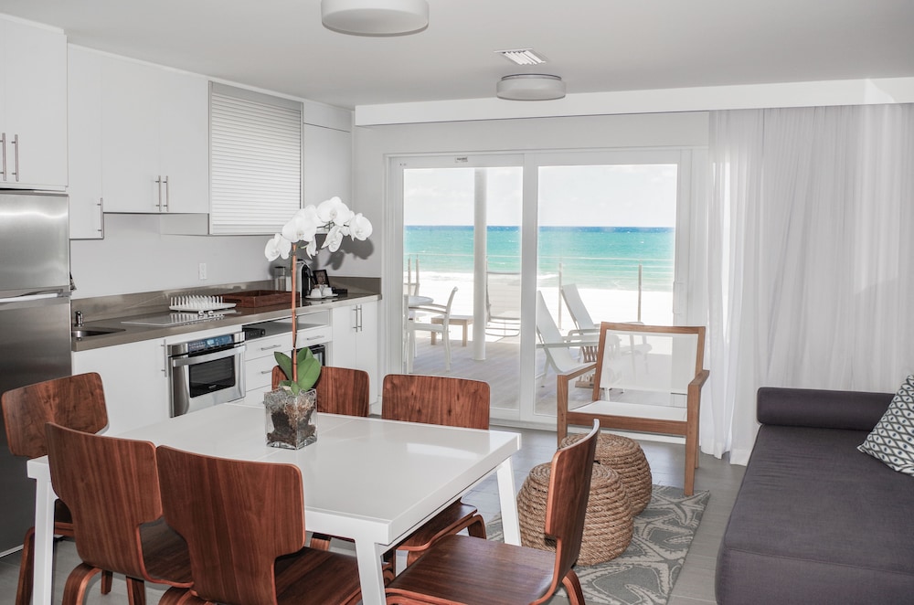 Tides Inn Hotel 20/39