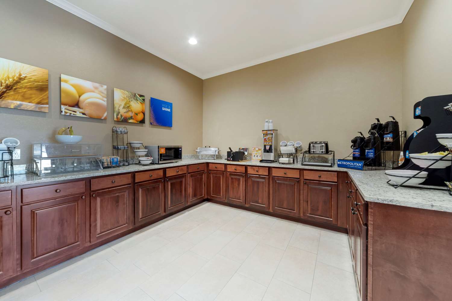 Comfort Inn and Suites Harrah 10/23