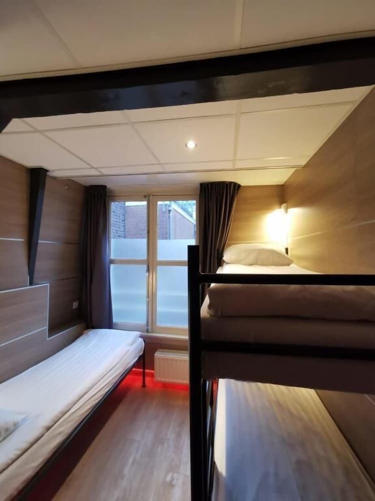 Room, Triple, 1 Single and 1 Bunk Bed, Private Bathroom