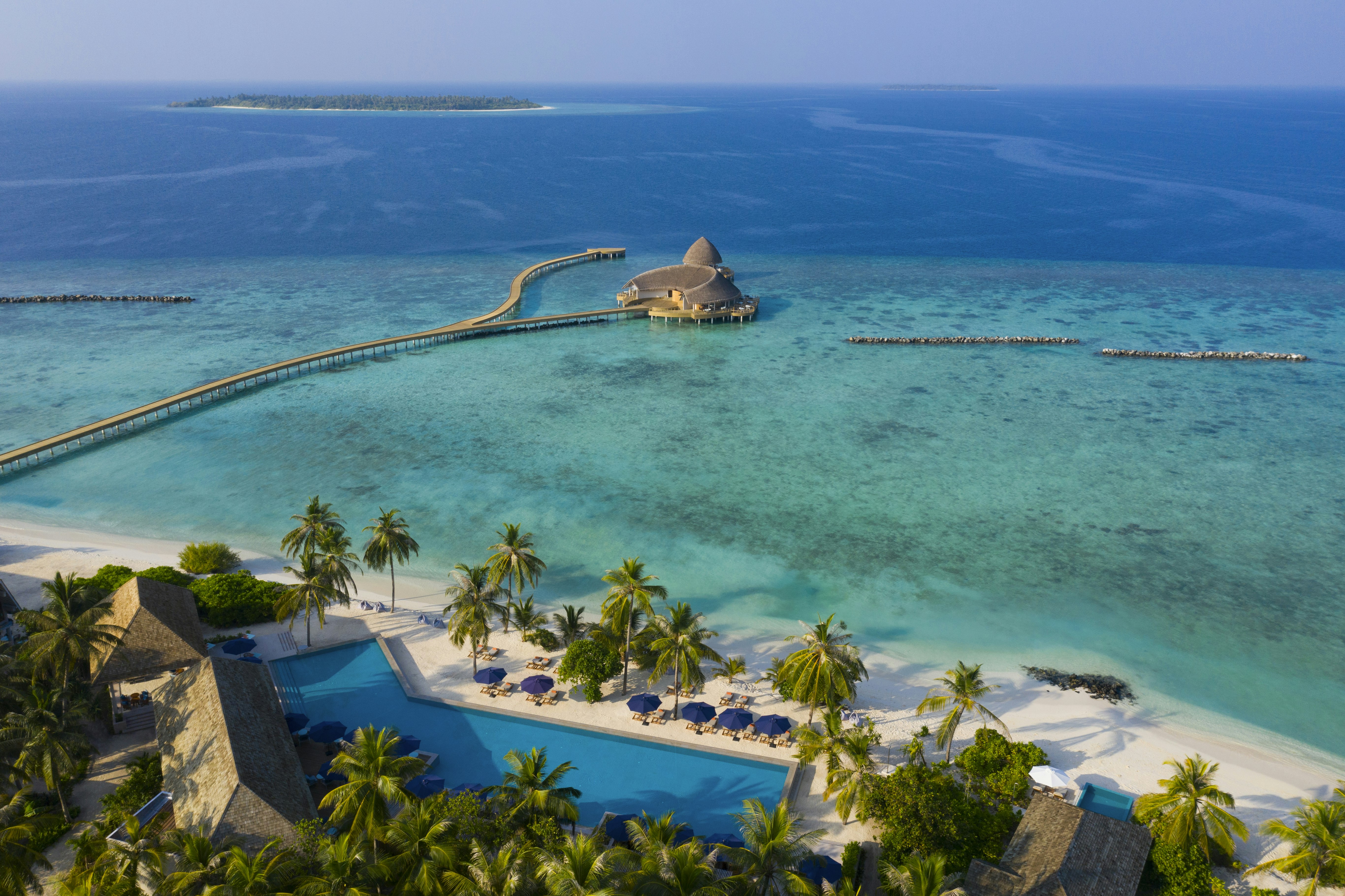 Emerald Faarufushi Resort and Spa 74/94