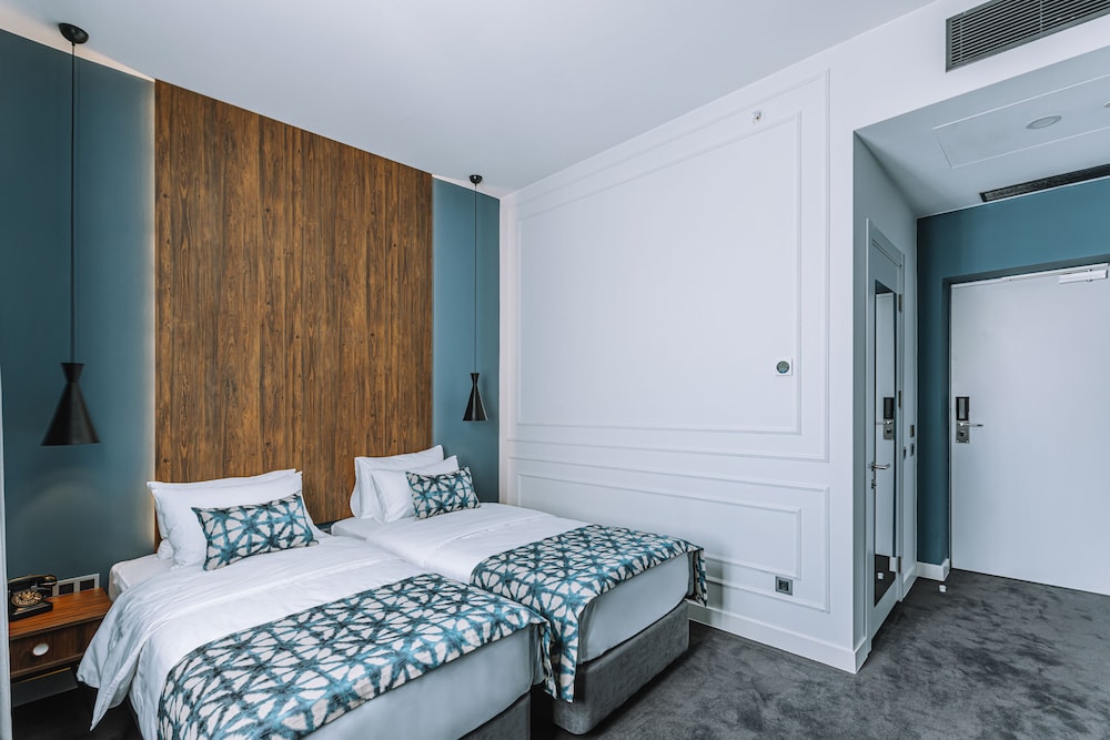 Hotel Twenties Tbilisi - Stay & Dine 30/65