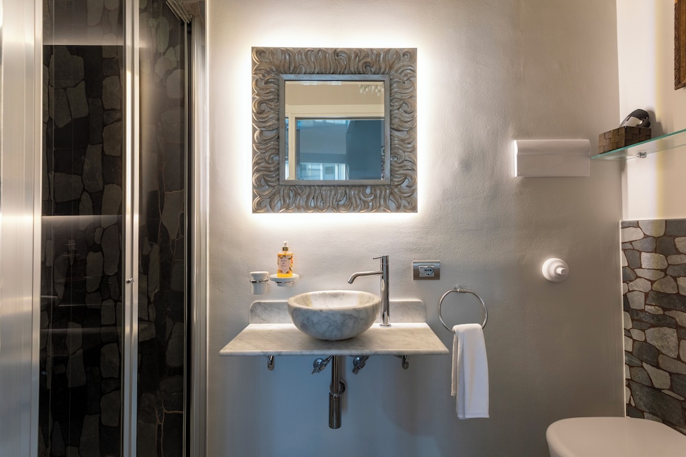 Dimora Bellini Luxury Rooms And Breakfast 48/50
