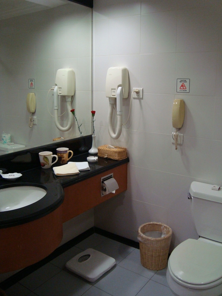Culture Plaza Hotel Zhejiang 24/25