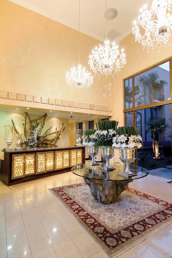 Fusion Boutique Hotel 58/68