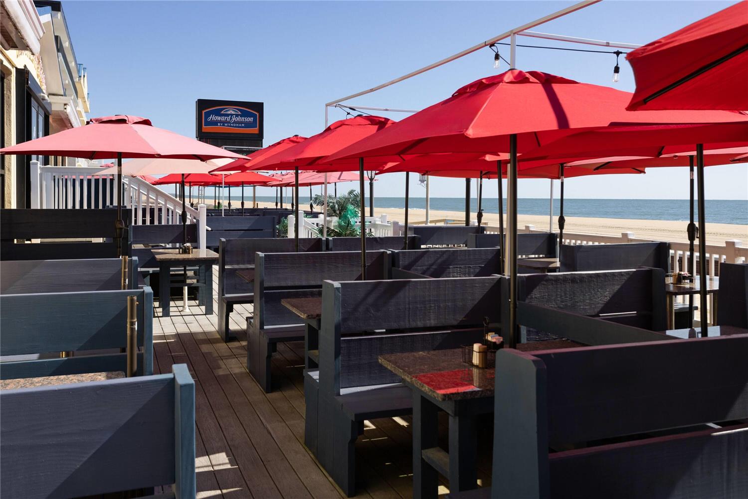 Howard Johnson Plaza Hotel By Wyndham Ocean City Oceanfront 25/31
