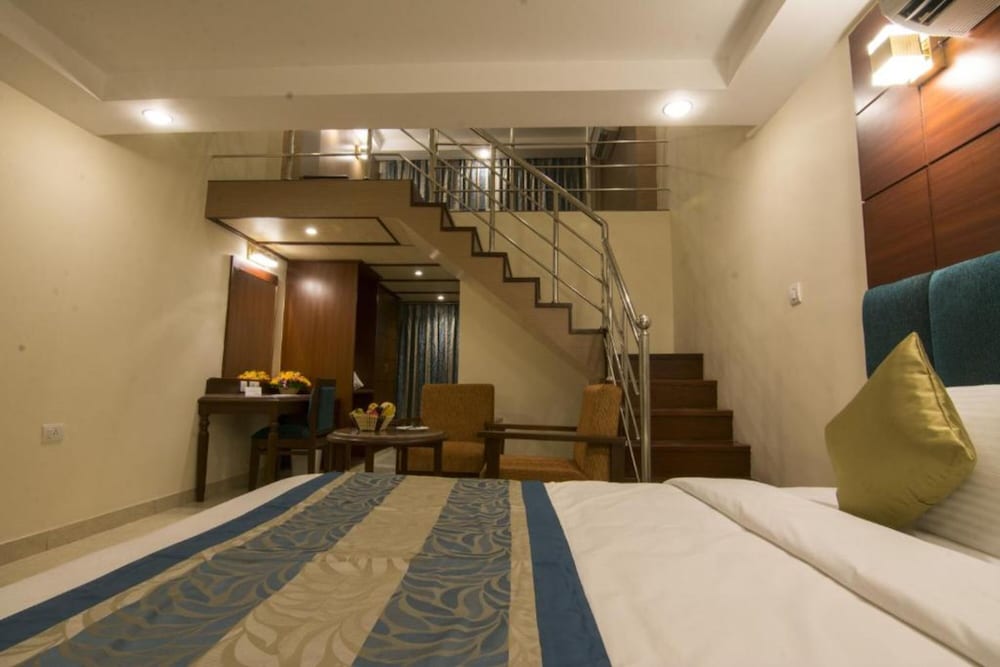 Shenbaga Hotel and Convention Centre 10/31
