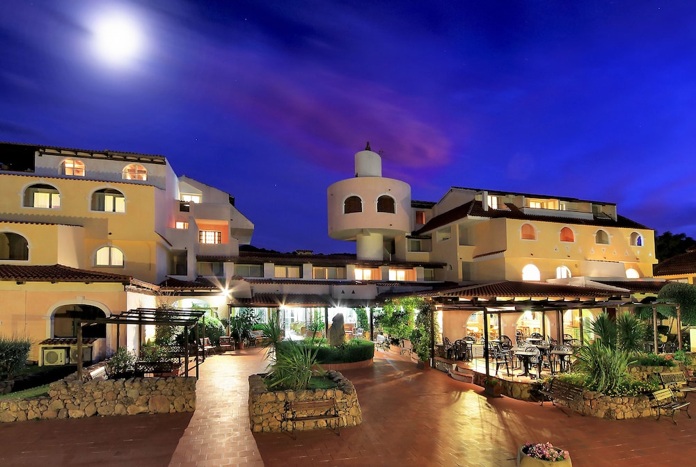Colonna Beach Hotel in GOLFO ARANCI