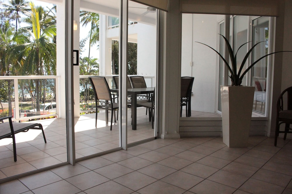 Beaches Port Douglas 57/69