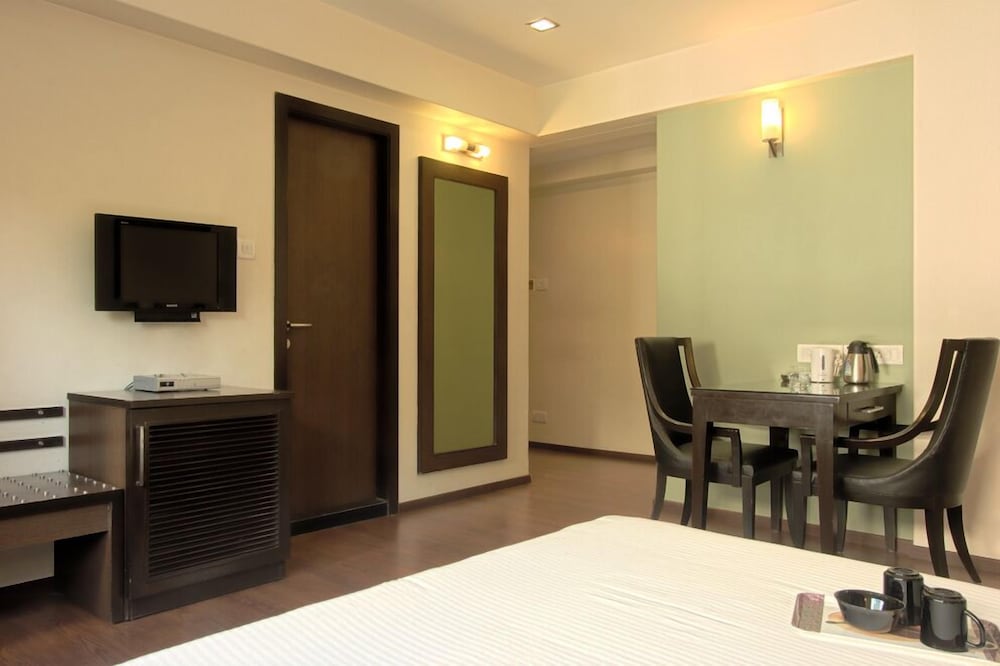 Hotel Amigo 16/18