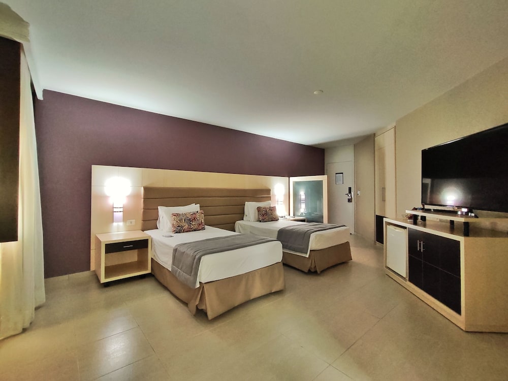 Hotel Metropole Maringa 25/69