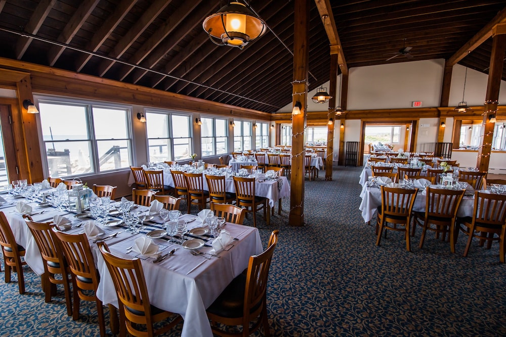 Lighthouse Inn 34/50