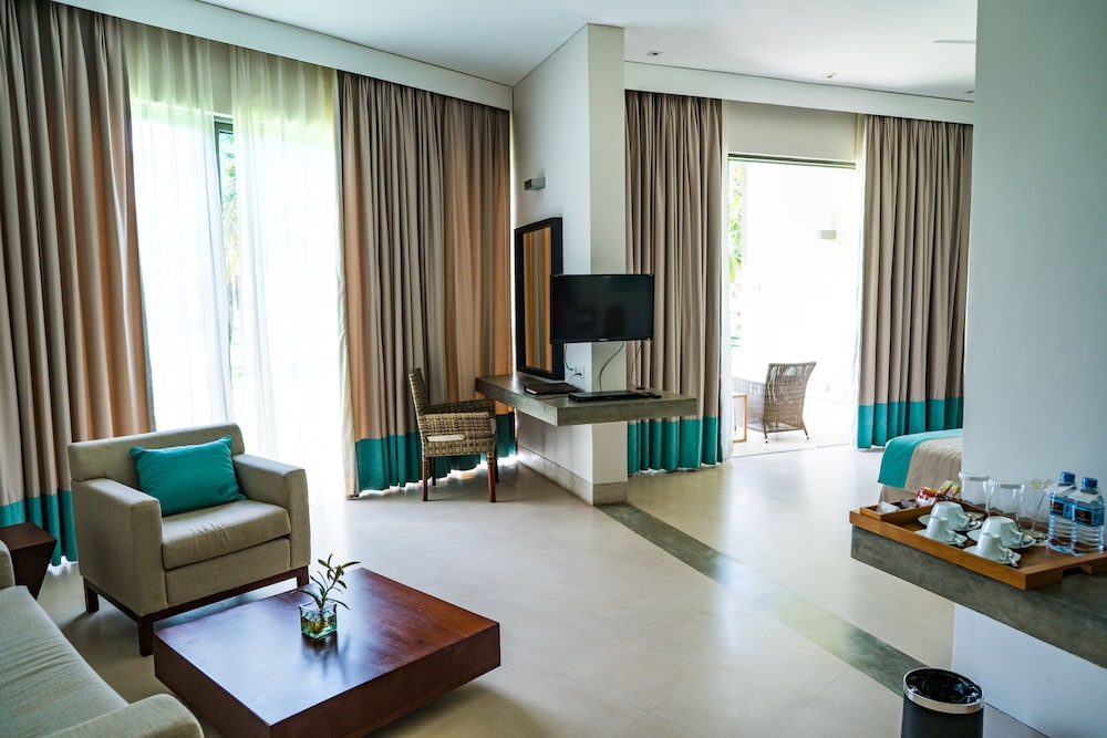 Amaya Beach Passikudah 30/50