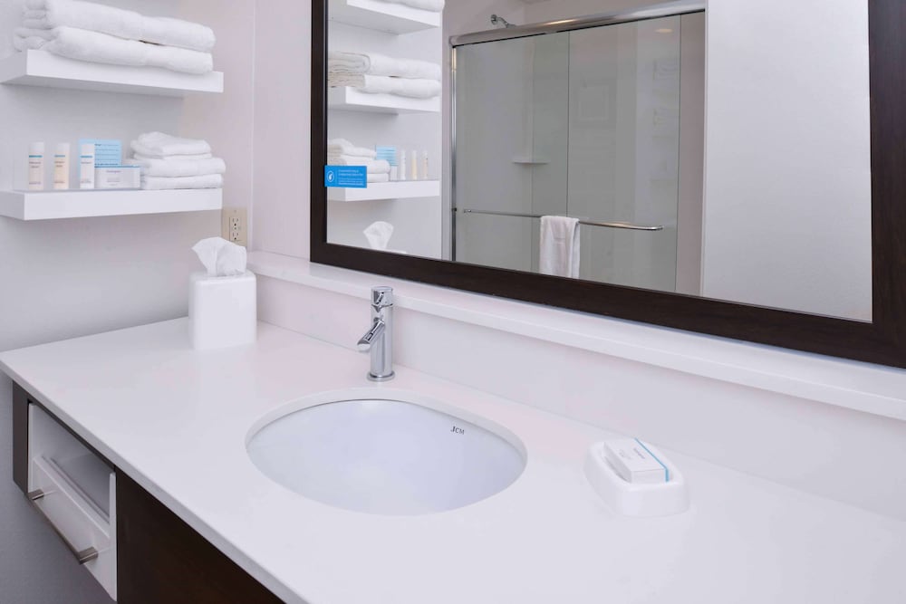 Hampton Inn Pittsburgh/Wexford-Sewickley 12/40