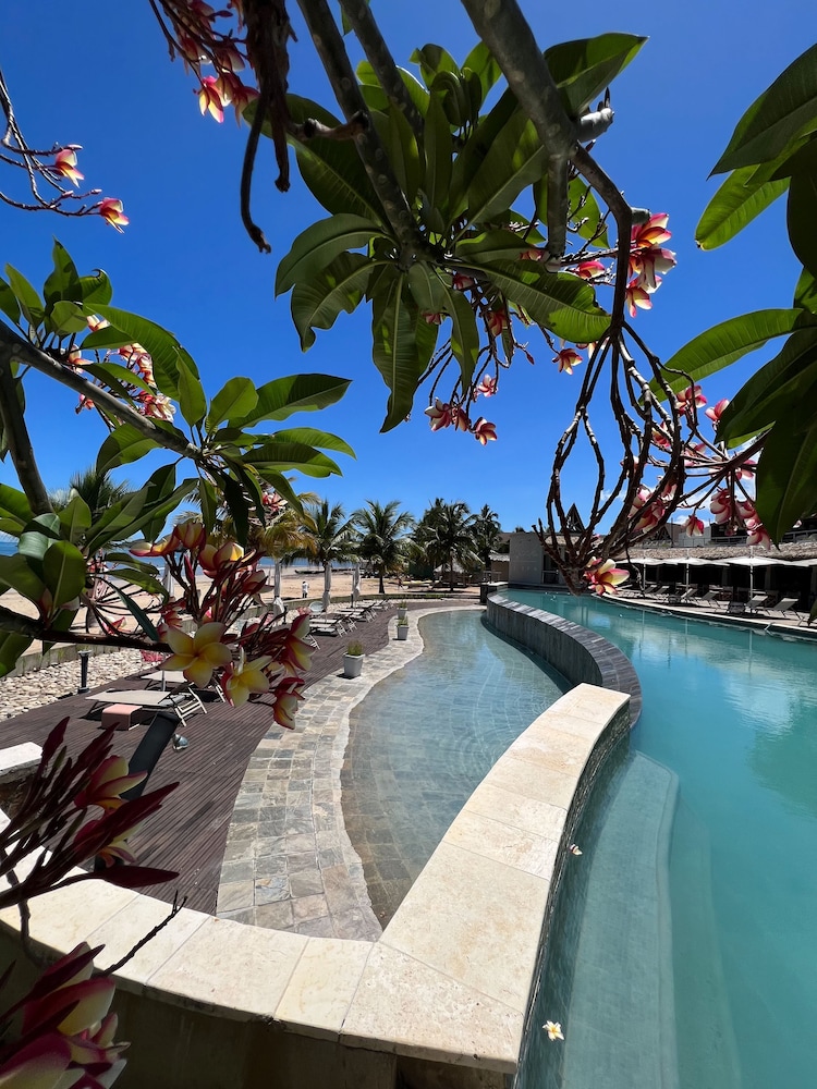 Palm Beach Resort Spa 84/90