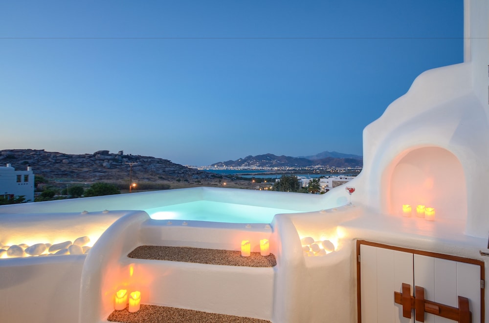 Naxos Euphoria Suites 2/69