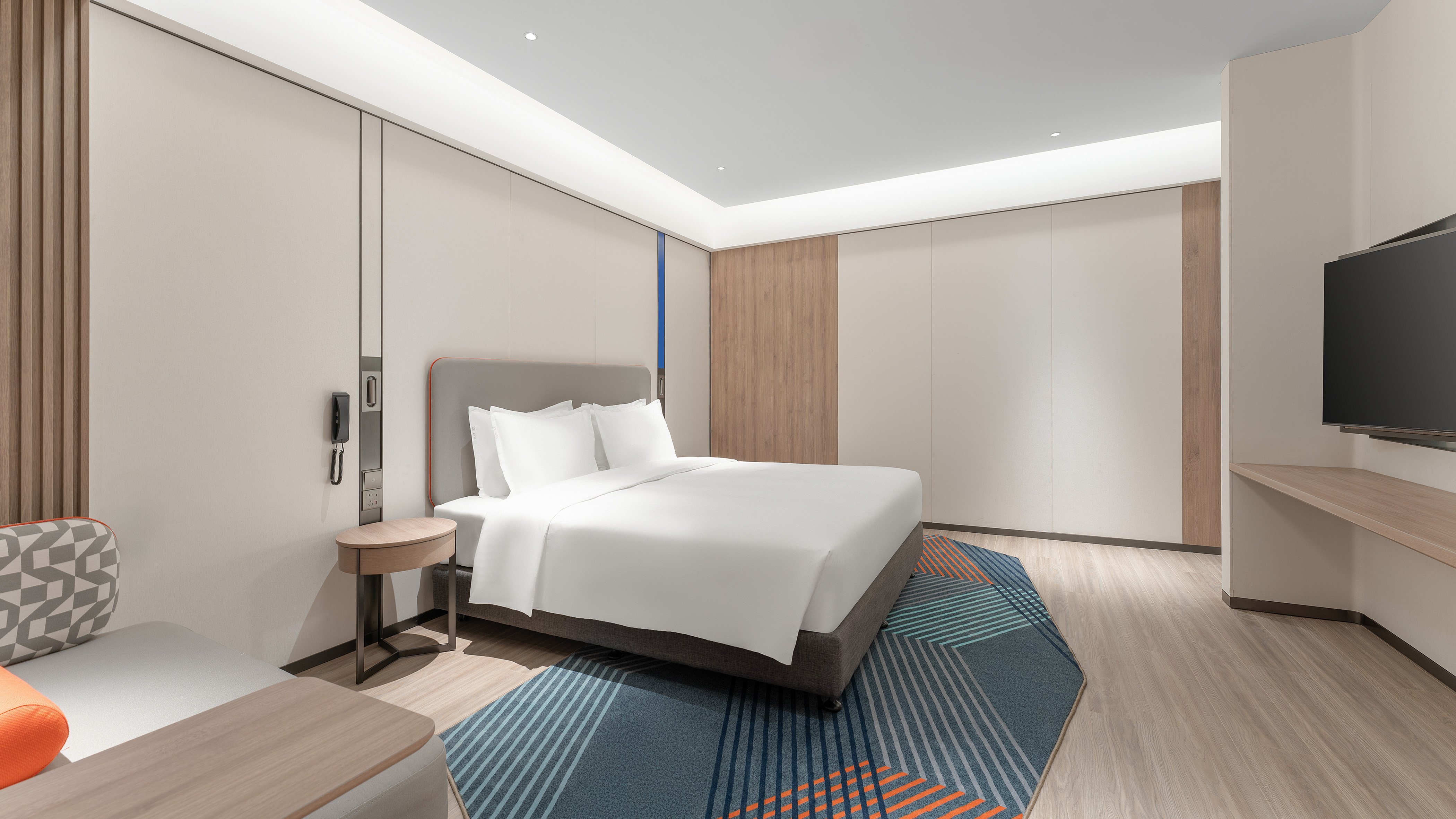 Suite, King Bed