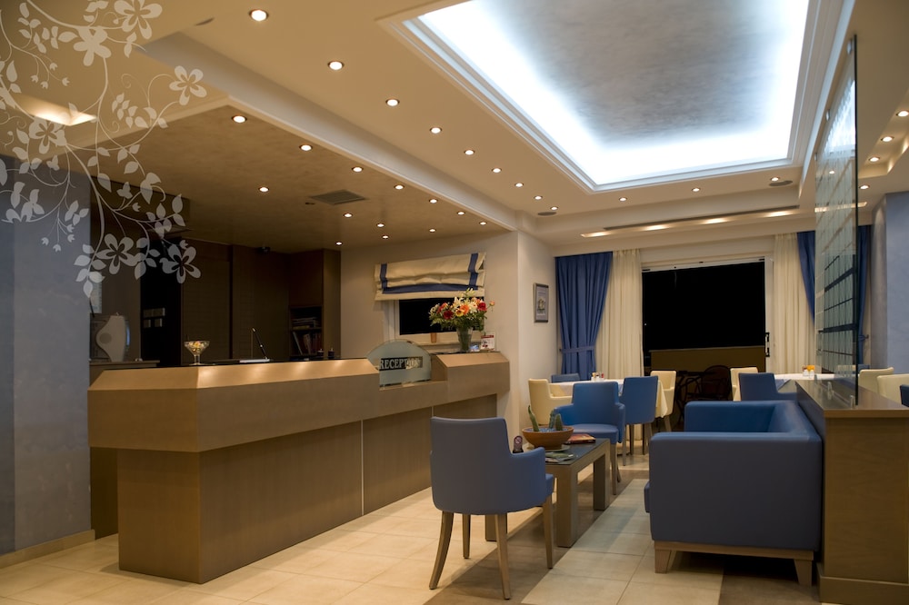 Philoxenia Hotel 16/75