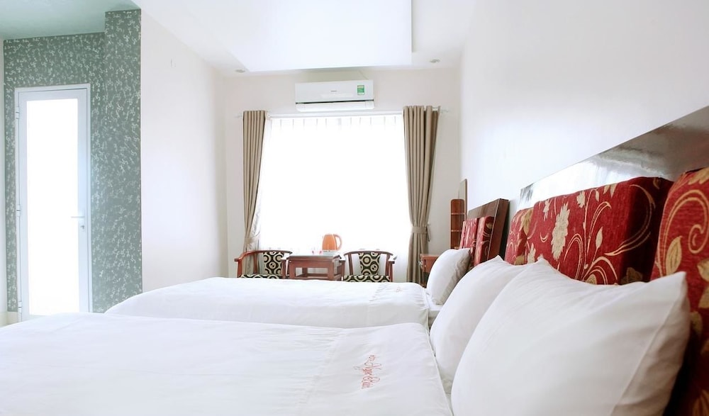 Ngoc Bach Hotel 7/18