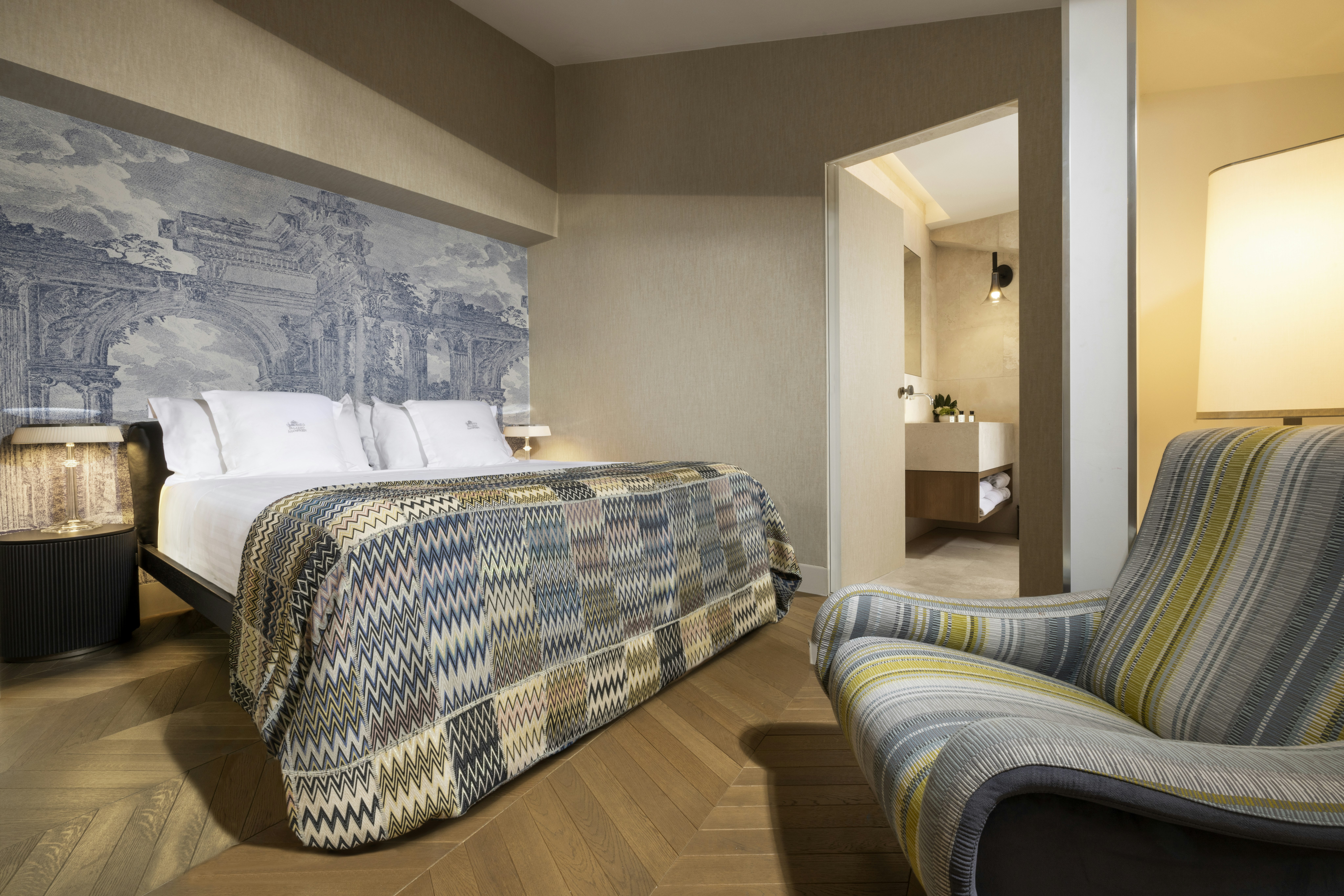 Penthouse Suite, Grand View
